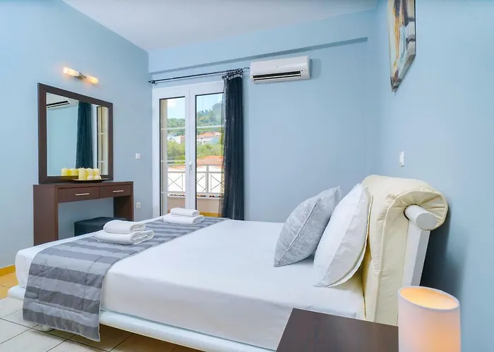 Sunny By The * クリッシ・アモウディア